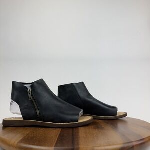 Womens Born Hazle Black Leather‎ Peep Toe Ankle Gladiator Sandals Size 8 M GUC